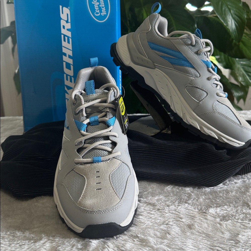 Skechers Streetwear Men's Lace-Up / Steady Grip Sneaker. Gray Mens Size 9